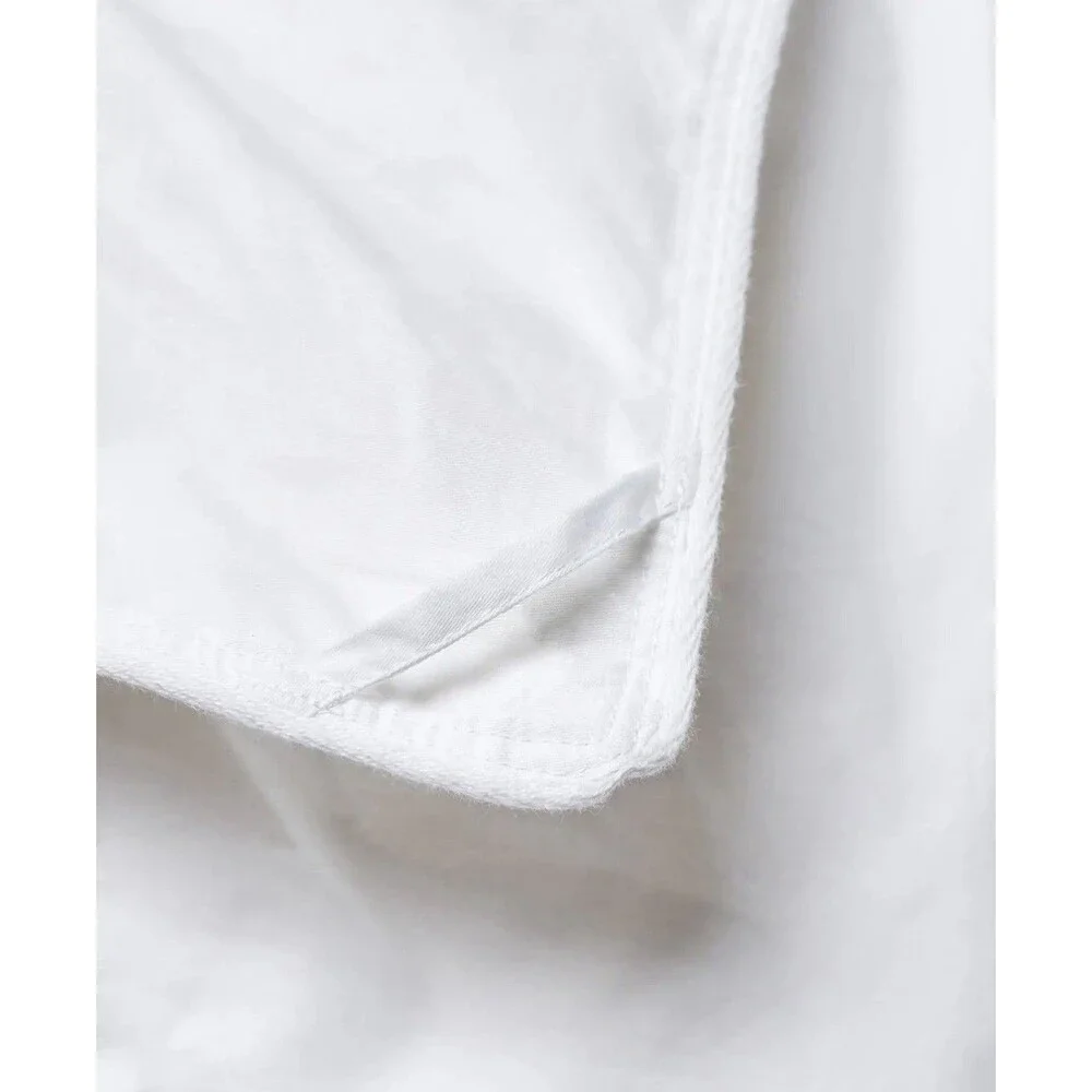 Quince All-Season Premium Duck Down Comforter Insert King Or Cal King MSRP $224